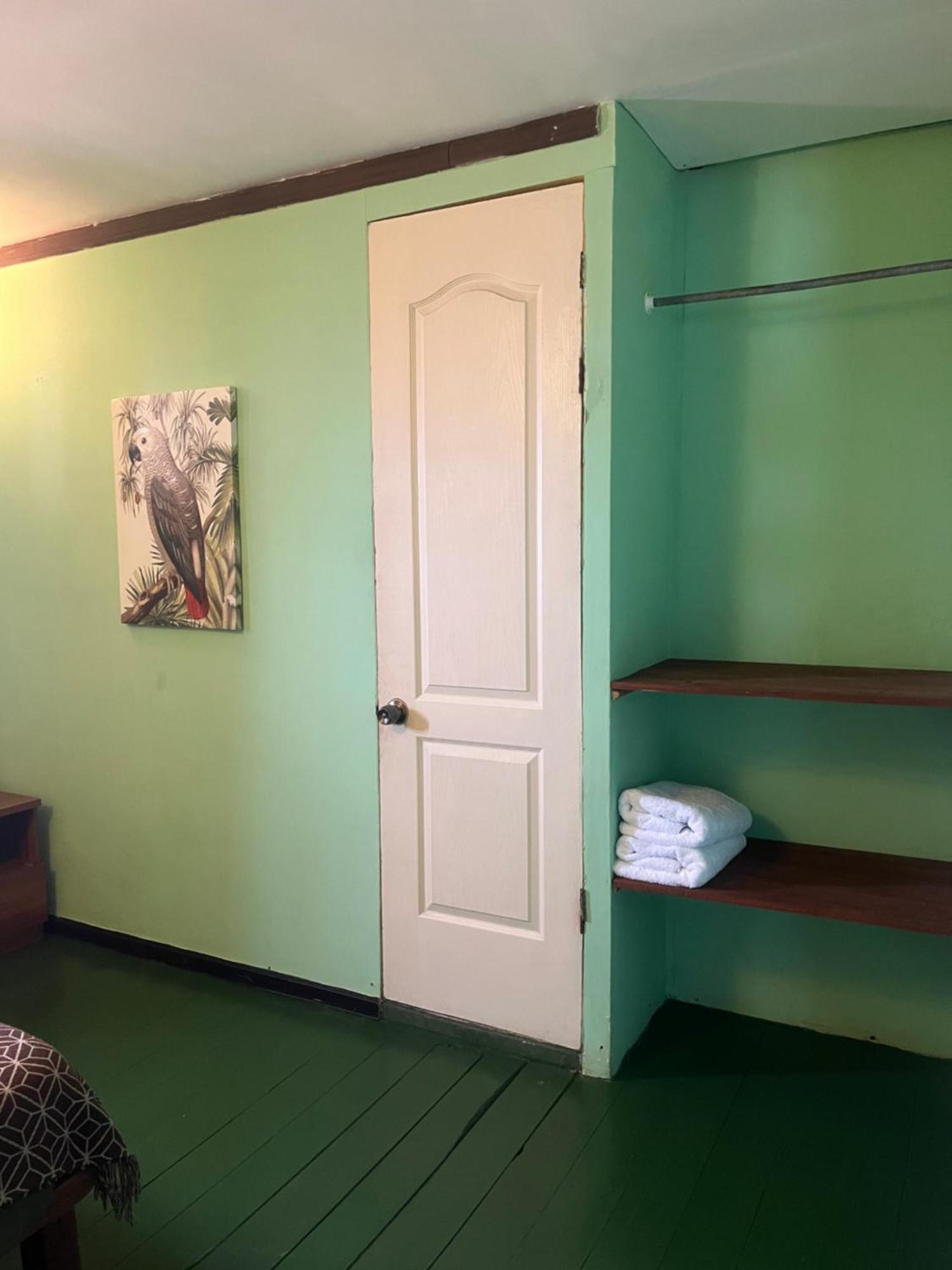Hostal Cay Bastimentos Buitenkant foto