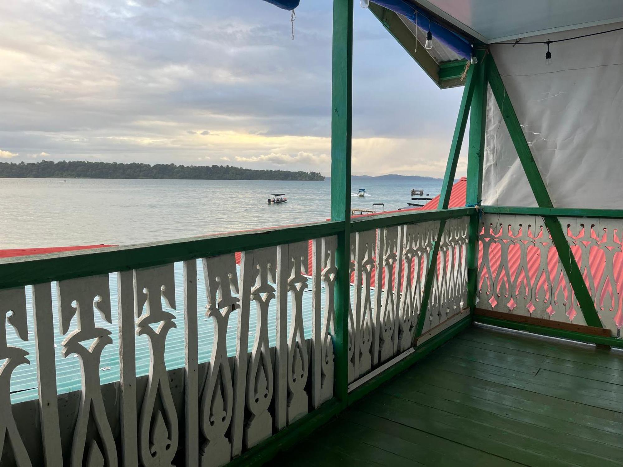 Hostal Cay Bastimentos Buitenkant foto