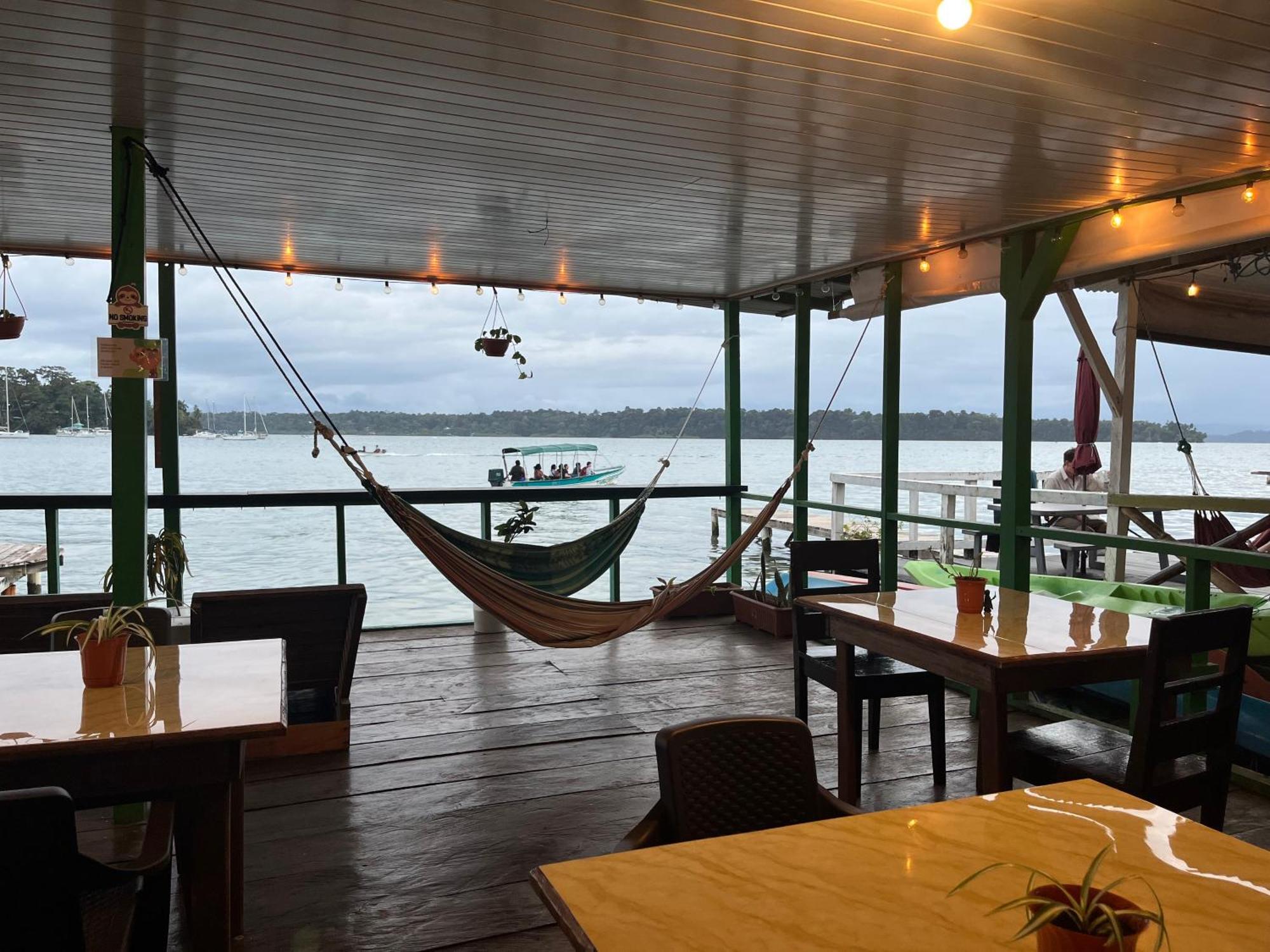 Hostal Cay Bastimentos Buitenkant foto
