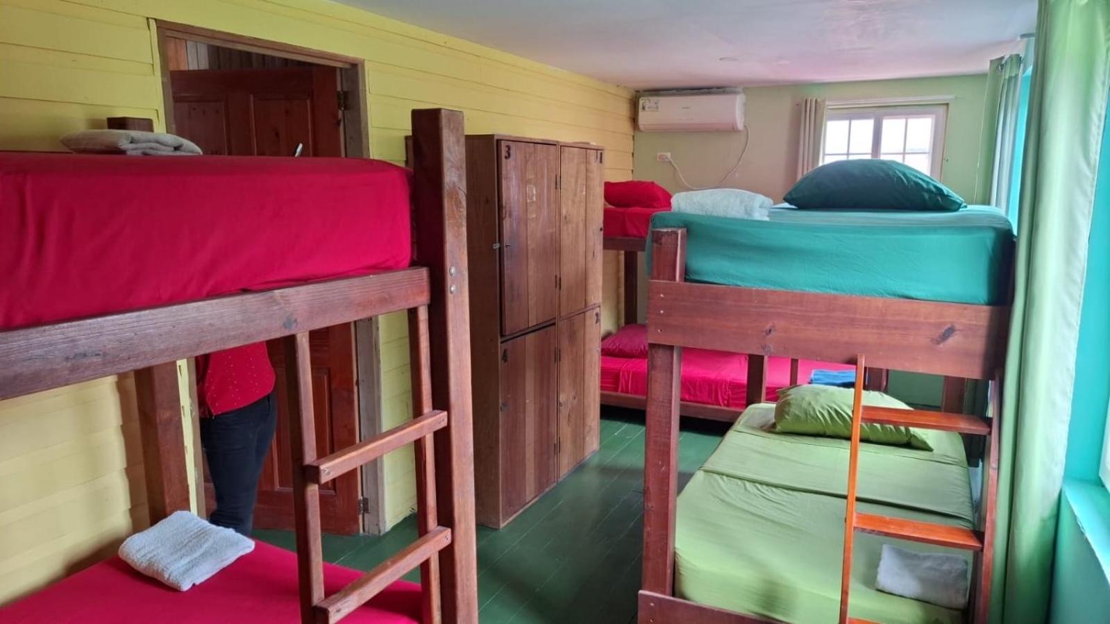 Hostal Cay Bastimentos Buitenkant foto